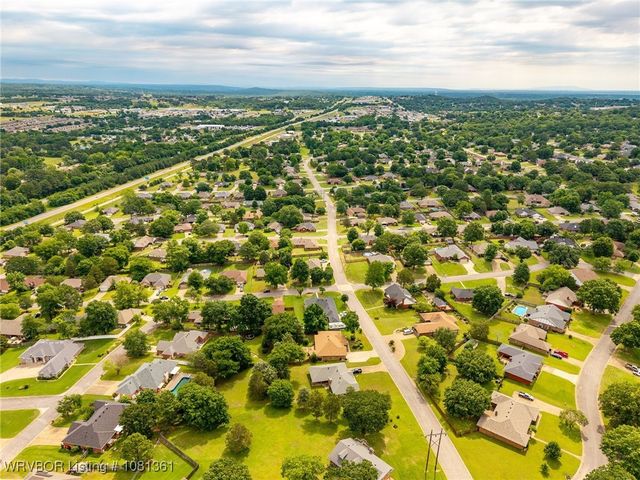 1010 Bear Track Drive, Van Buren, AR 72956