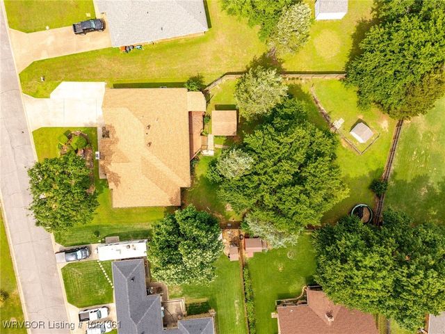 1010 Bear Track Drive, Van Buren, AR 72956