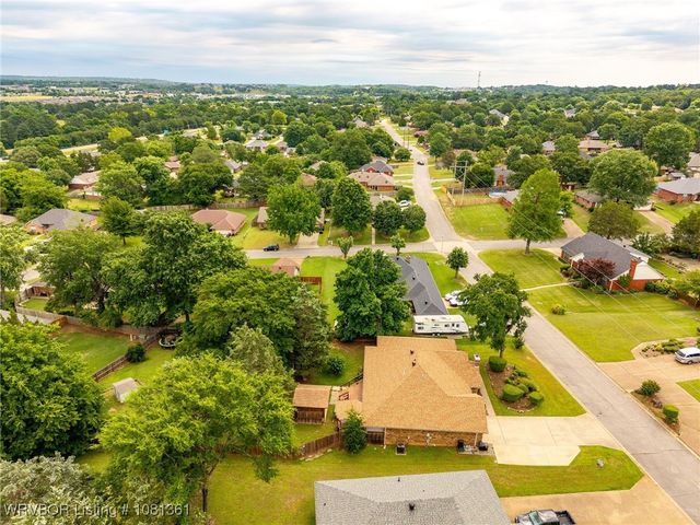 1010 Bear Track Drive, Van Buren, AR 72956