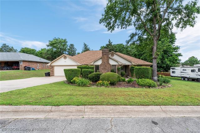 1010 Bear Track Drive, Van Buren, AR 72956