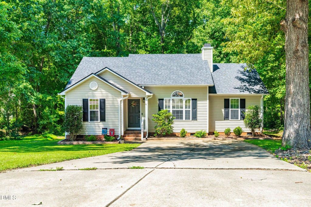 6201 Lilly Stream Court, Willow Spring, NC 27592