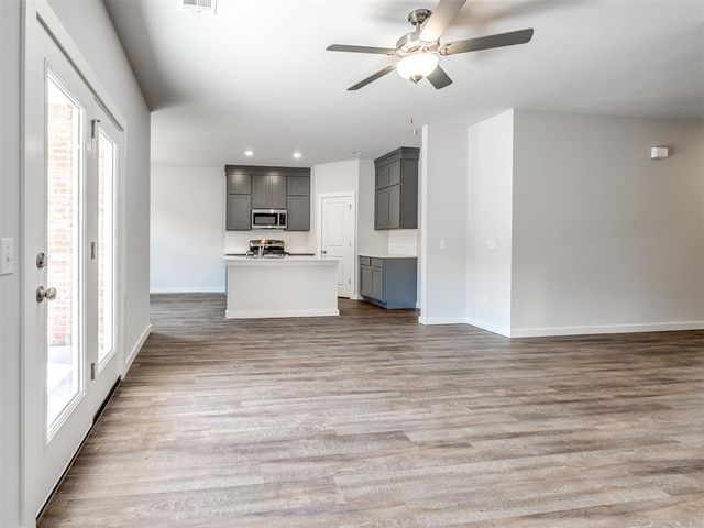 645 Stella Trail, Guthrie, OK 73044