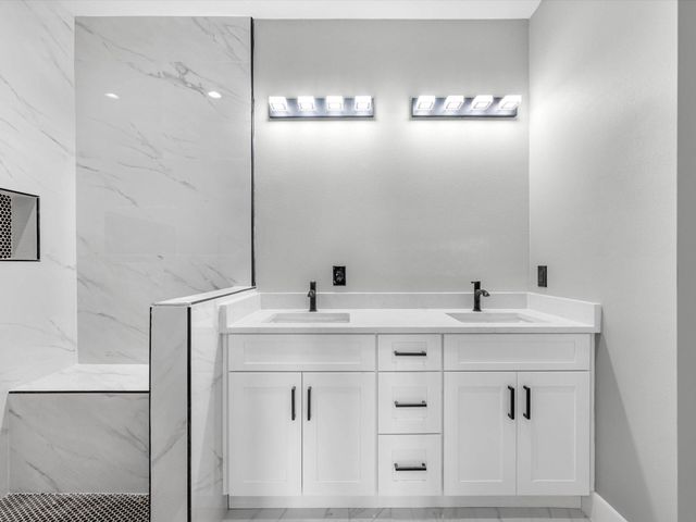 1084 Junell St, Houston, TX 77088