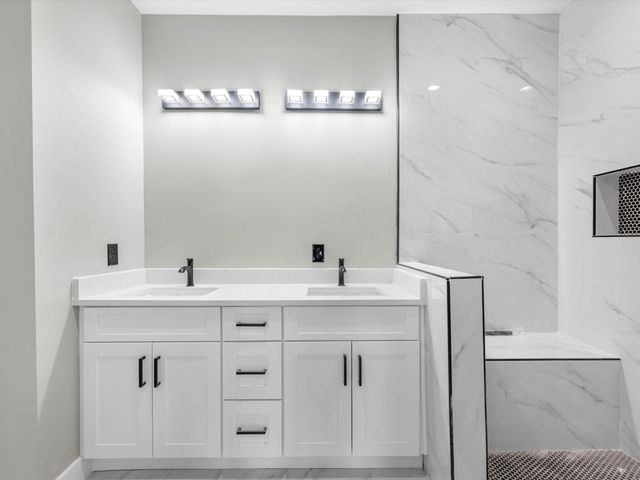 1084 Junell St, Houston, TX 77088