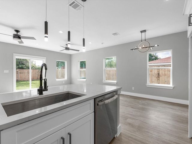 1084 Junell St, Houston, TX 77088