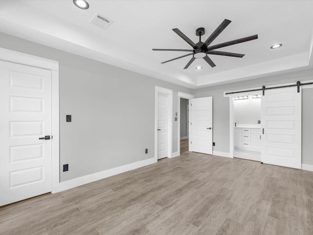 1084 Junell St, Houston, TX 77088