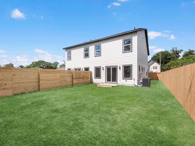 1084 Junell St, Houston, TX 77088