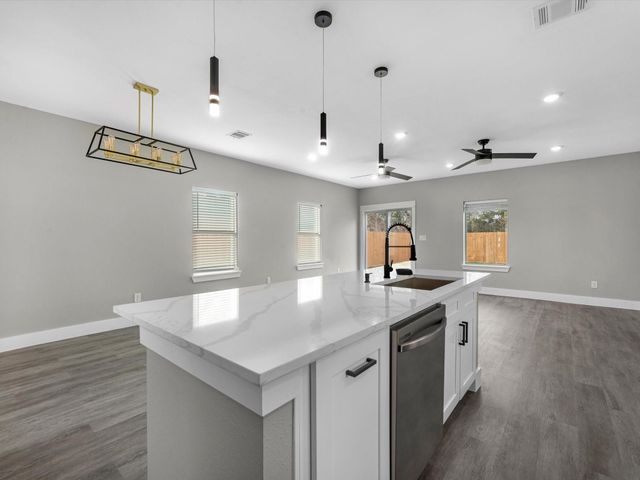 1084 Junell St, Houston, TX 77088