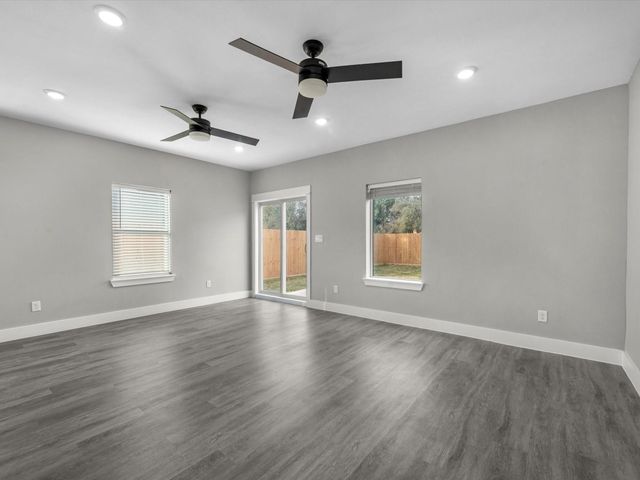 1084 Junell St, Houston, TX 77088