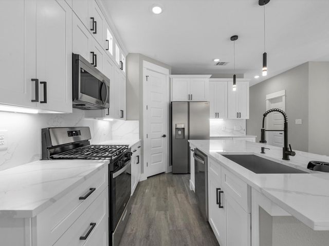 1084 Junell St, Houston, TX 77088