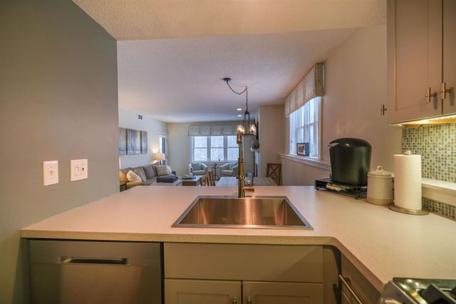 19 White Loop A-104, Ludlow, VT 05149