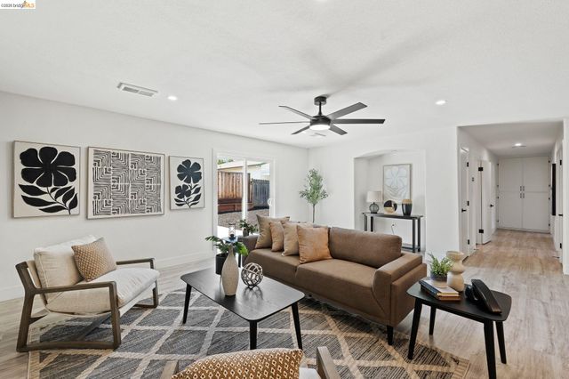 766 Oak St, Brentwood, CA 94513