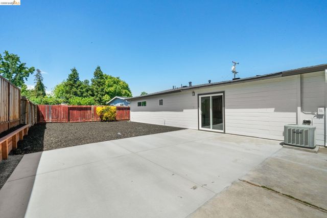 766 Oak St, Brentwood, CA 94513