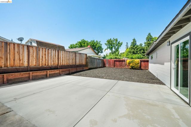 766 Oak St, Brentwood, CA 94513