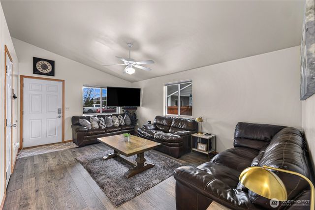 4780 Canoe Court, Blaine, WA 98230