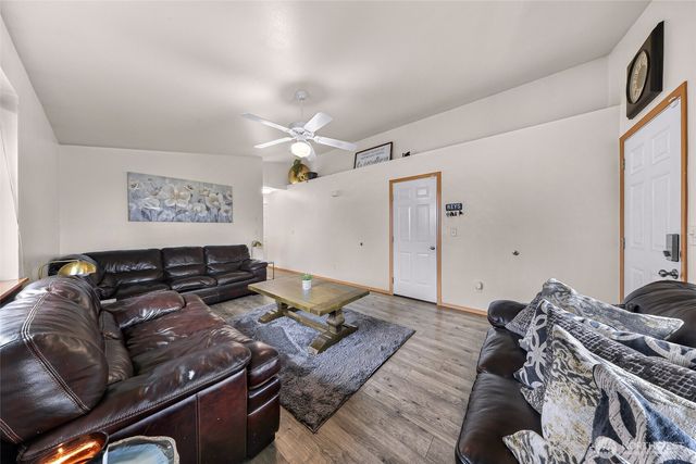 4780 Canoe Court, Blaine, WA 98230