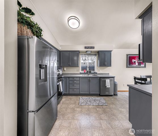 4780 Canoe Court, Blaine, WA 98230