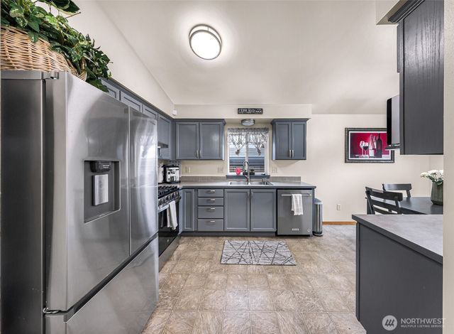 4780 Canoe Court, Blaine, WA 98230