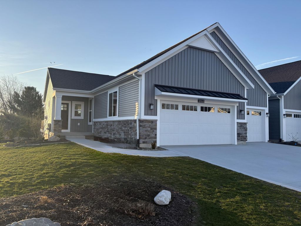 2553 Ravines Trail Drive Sw, Byron Twp, MI 49315