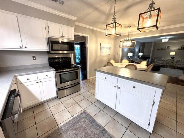 5911 Shenandoah Road N, Mobile, AL 36608