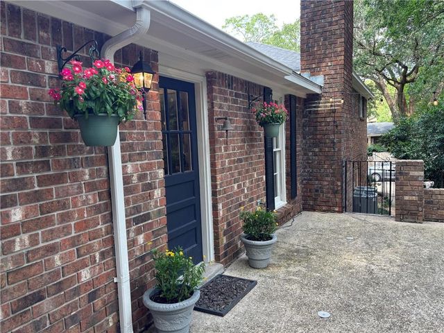 5911 Shenandoah Road N, Mobile, AL 36608