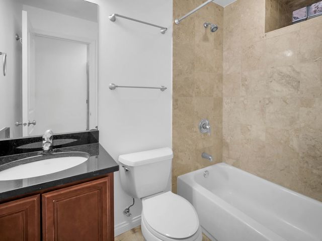 1949 N Whipple Street 1, Chicago, IL 60647