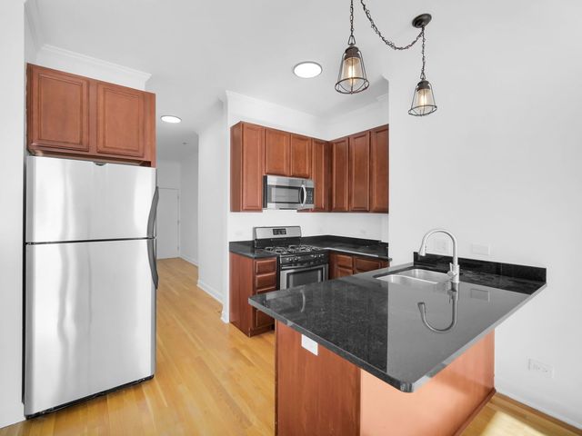 1949 N Whipple Street 1, Chicago, IL 60647