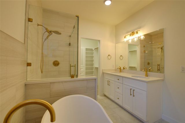 955 Ringold Street, Houston, TX 77088