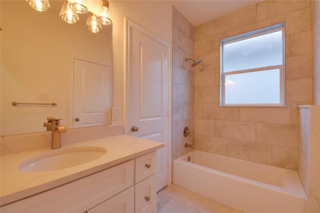 955 Ringold Street, Houston, TX 77088