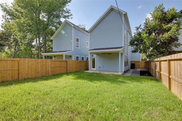 955 Ringold Street, Houston, TX 77088