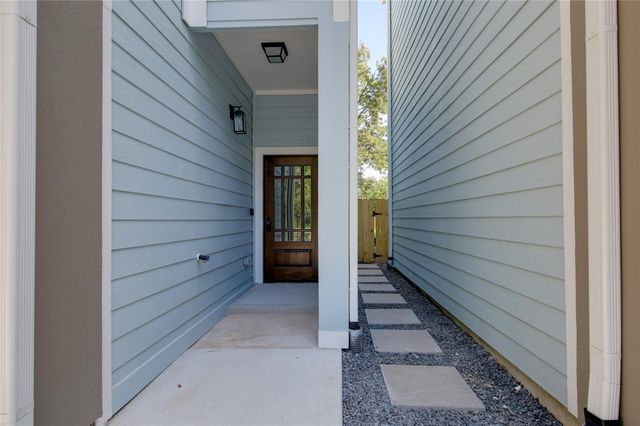 955 Ringold Street, Houston, TX 77088