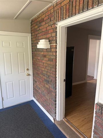 8517 Elmore Avenue, St Louis, MO 63132
