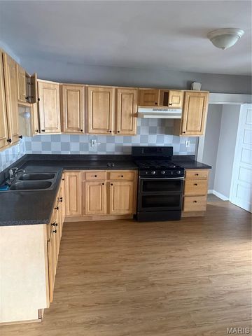 8517 Elmore Avenue, St Louis, MO 63132