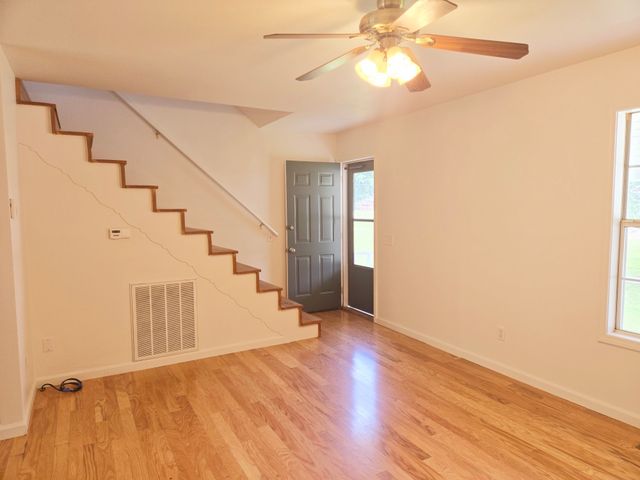 121 Walker Rd, Springville, TN 38256
