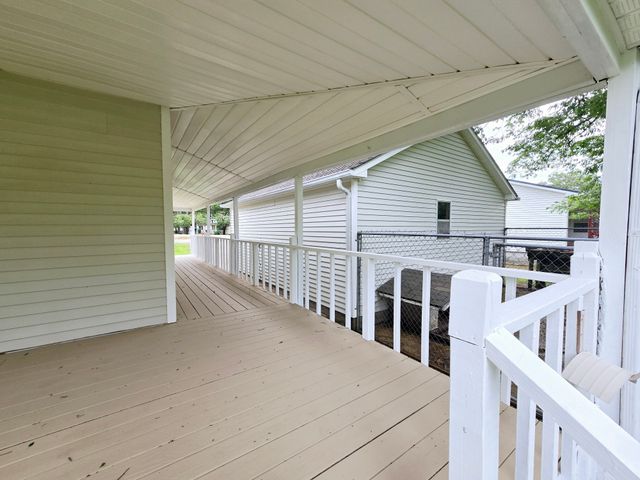 121 Walker Rd, Springville, TN 38256