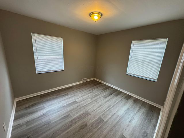 73 N Hampton Road, Columbus, OH 43213