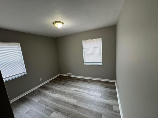 73 N Hampton Road, Columbus, OH 43213