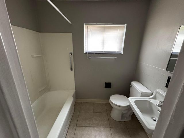 73 N Hampton Road, Columbus, OH 43213