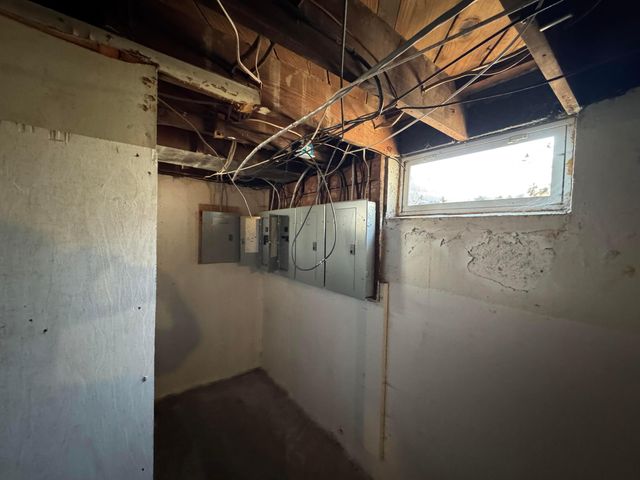 73 N Hampton Road, Columbus, OH 43213