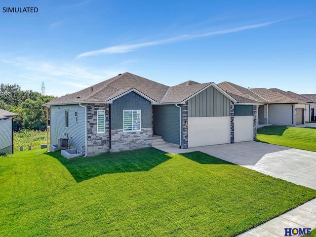 8006 Ephraem Lane, Lincoln, NE 68516