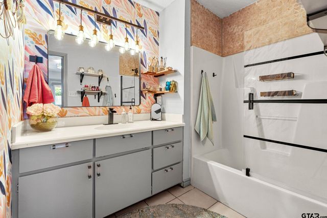 11085 Ingram St, Brownsboro, TX 75756