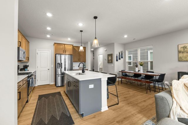 14540 Twin Lakes Circle, Burnsville, MN 55306