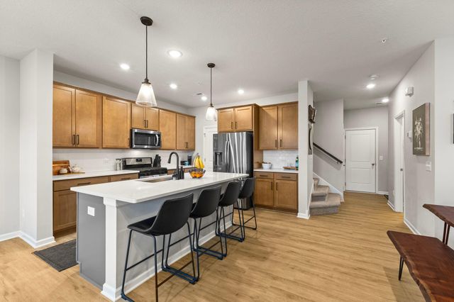 14540 Twin Lakes Circle, Burnsville, MN 55306