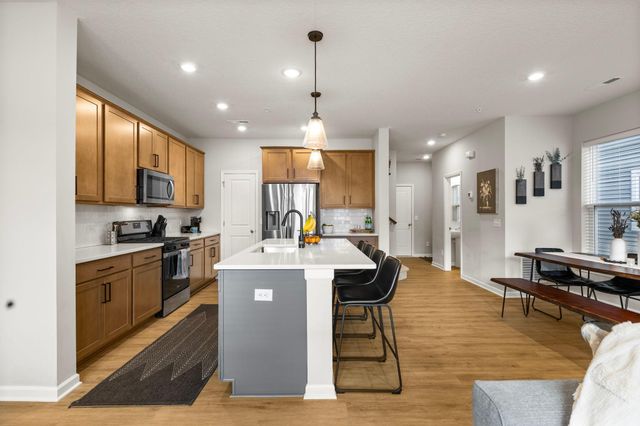 14540 Twin Lakes Circle, Burnsville, MN 55306