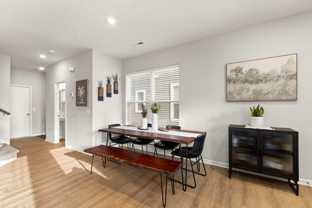 14540 Twin Lakes Circle, Burnsville, MN 55306