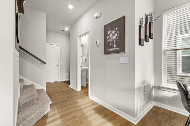 14540 Twin Lakes Circle, Burnsville, MN 55306