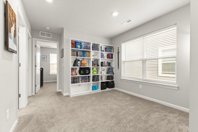 14540 Twin Lakes Circle, Burnsville, MN 55306