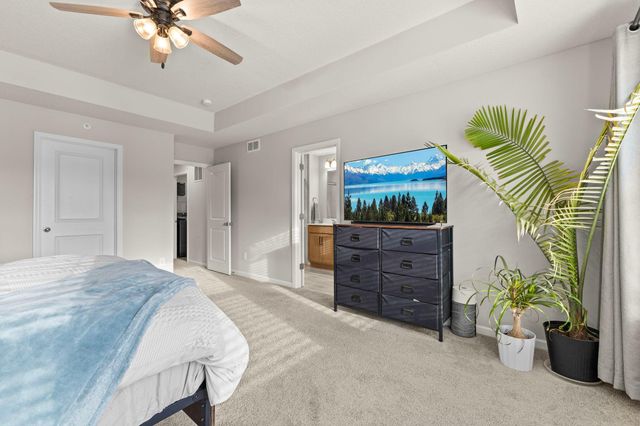 14540 Twin Lakes Circle, Burnsville, MN 55306