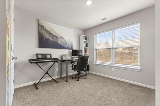 14540 Twin Lakes Circle, Burnsville, MN 55306