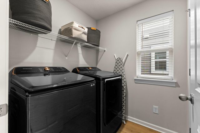 14540 Twin Lakes Circle, Burnsville, MN 55306